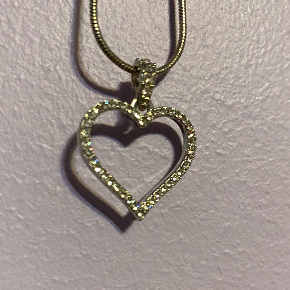 🔴 Heart necklace